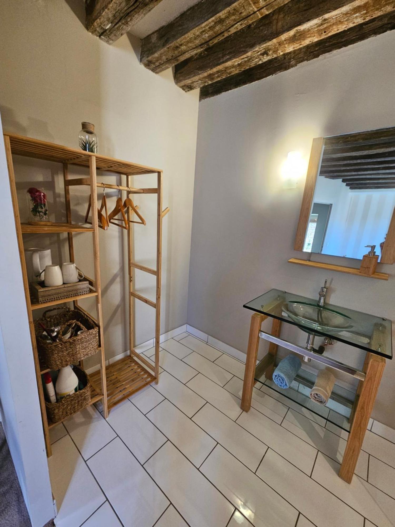 Chambre Avec Salle De Bain Hotel Donzy Luaran gambar
